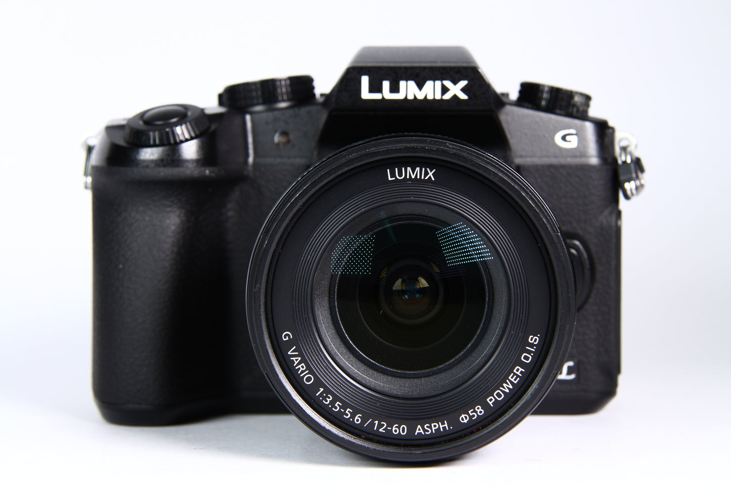 Cámara Digital Panasonic Lumix DMC-G85 con lente 12-60mm . Usada