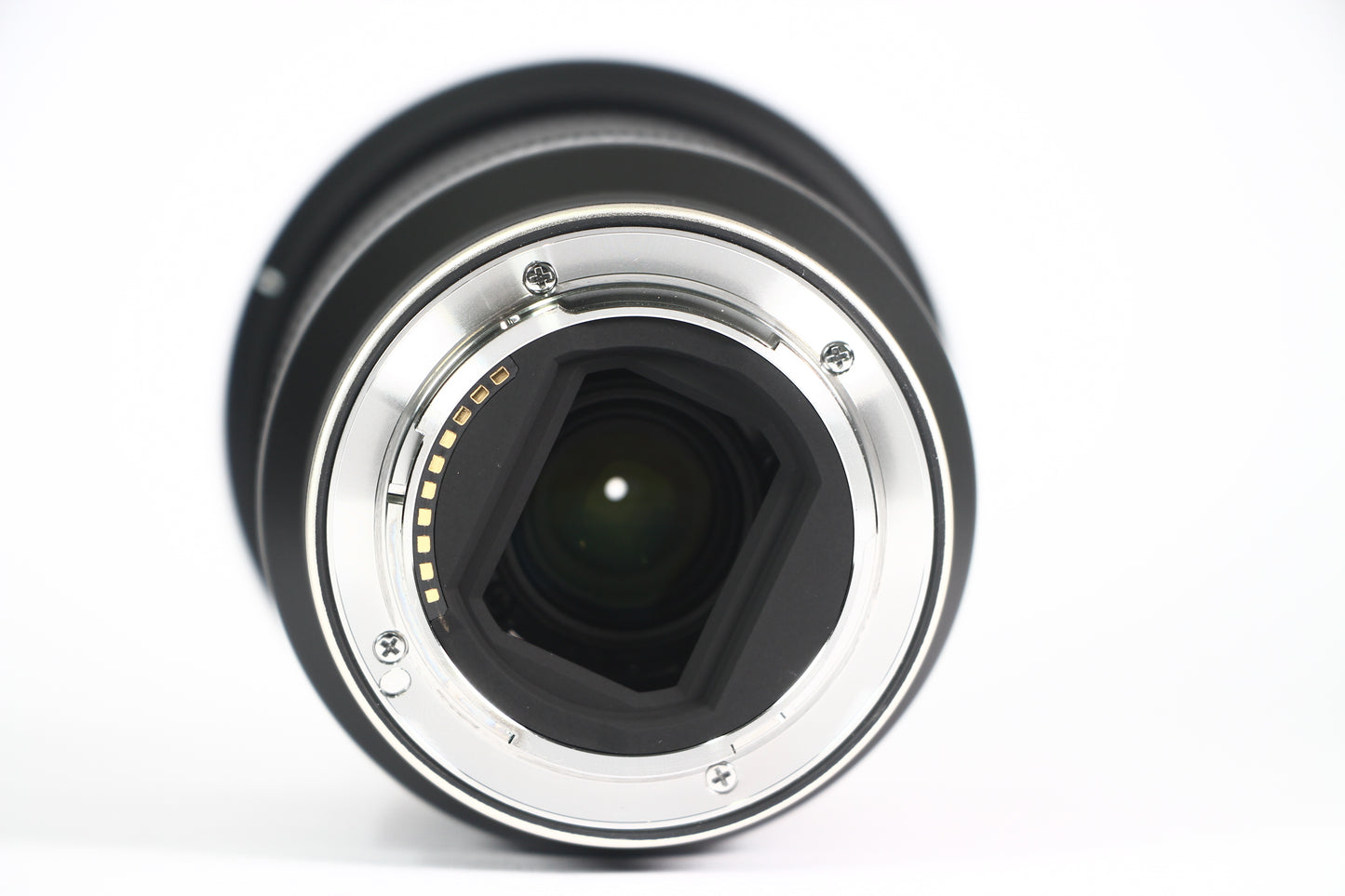 Lente TAMRON para SONY 17-28mm F2.8. Di III RXD. Usado.