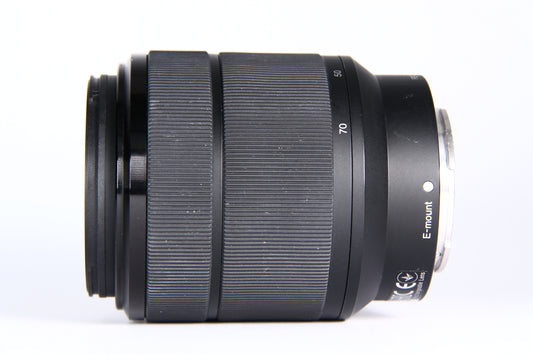 Lente Sony 28-70mm F:3.5-5.6 OSS (Usado)