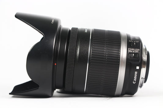 Lente CANON EF-S 18-200mm IS F3.5-5.6. Usado