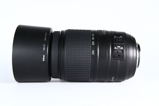 Lente NIKON 55-300mm F4-5.6 DX VR. Usado