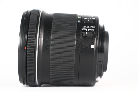 Lente CANON EF-S 10-18mm IS STM F4.5-5.6. Usado