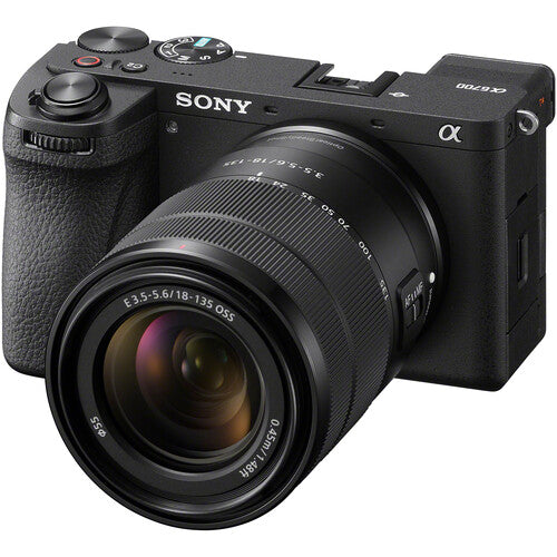 Sony A6700 con lente 18-135mm