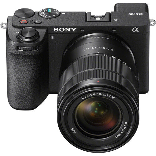 Sony A6700 con lente 18-135mm