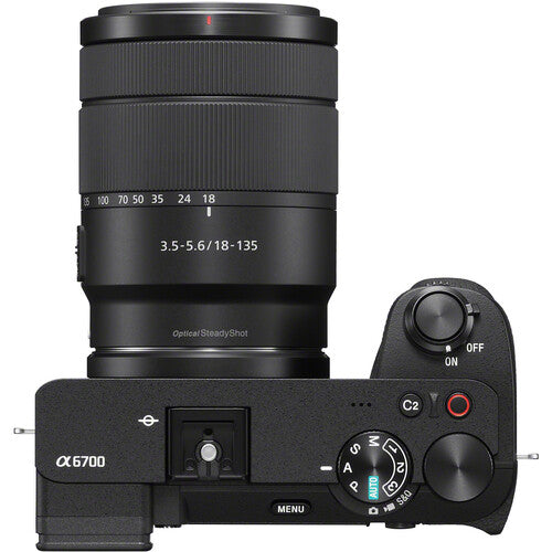 Sony A6700 con lente 18-135mm