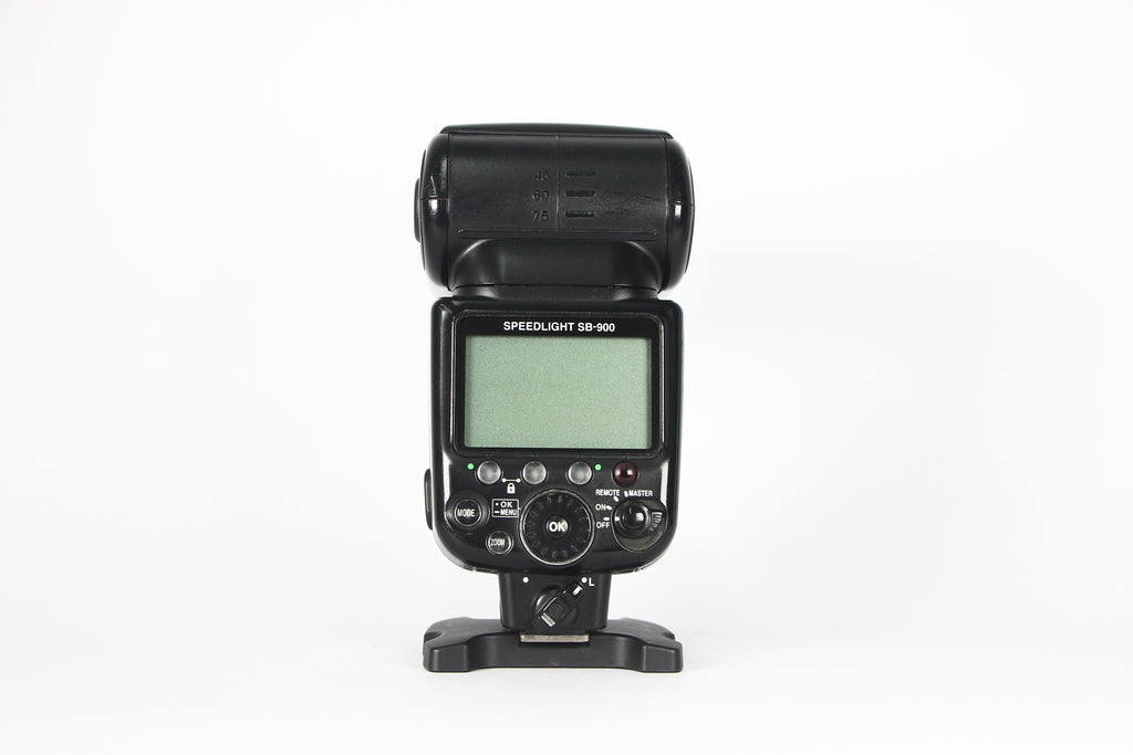 Flash Nikon Speedlight SB-900. (Usado)