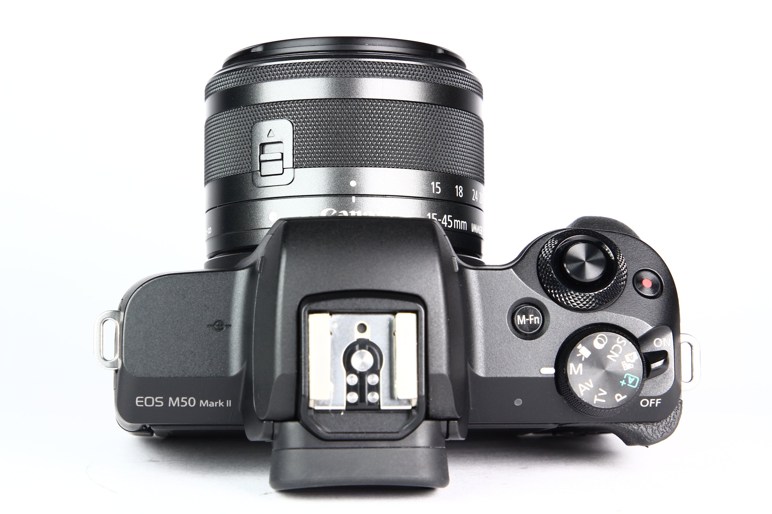 Cámara Digital CANON EOS M50 Mark II con lente 15-45mm. Usada