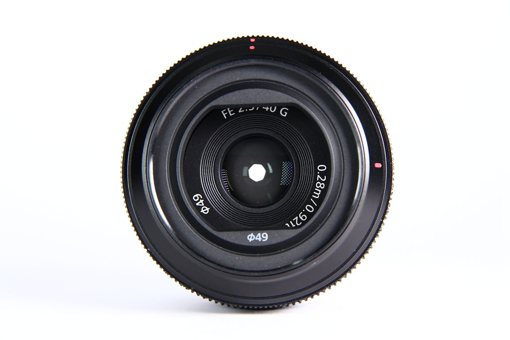 Lente SONY FE 40mm G F:2.5. Usado