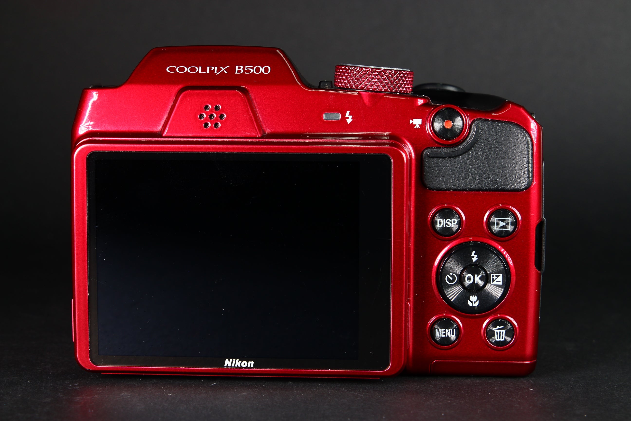 Cámara Digital Compacta NIKON COOLPIX B500 Edición Roja. Usada