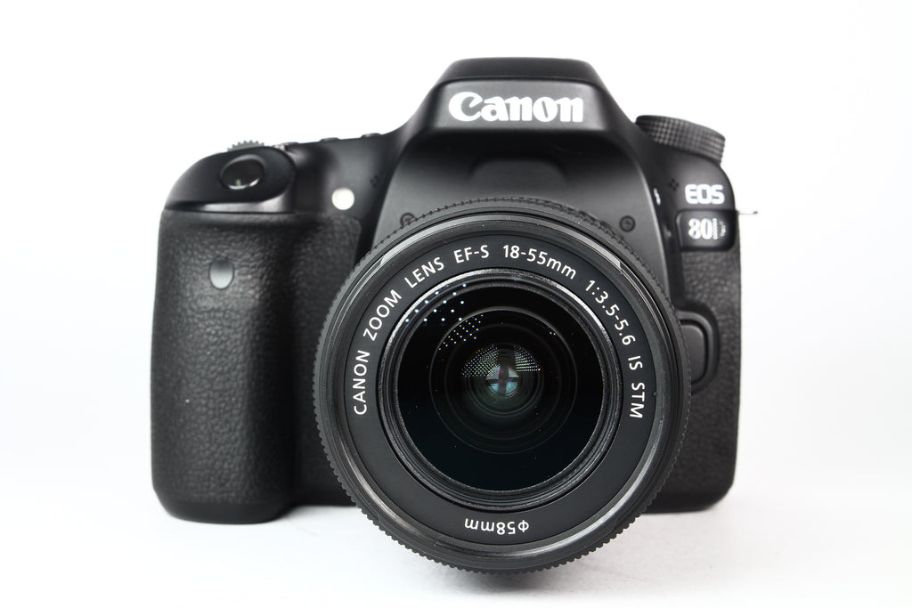 Cámara Digital CANON 80D Lente 18-55mm IS STM F3.5-5.6. Usada.