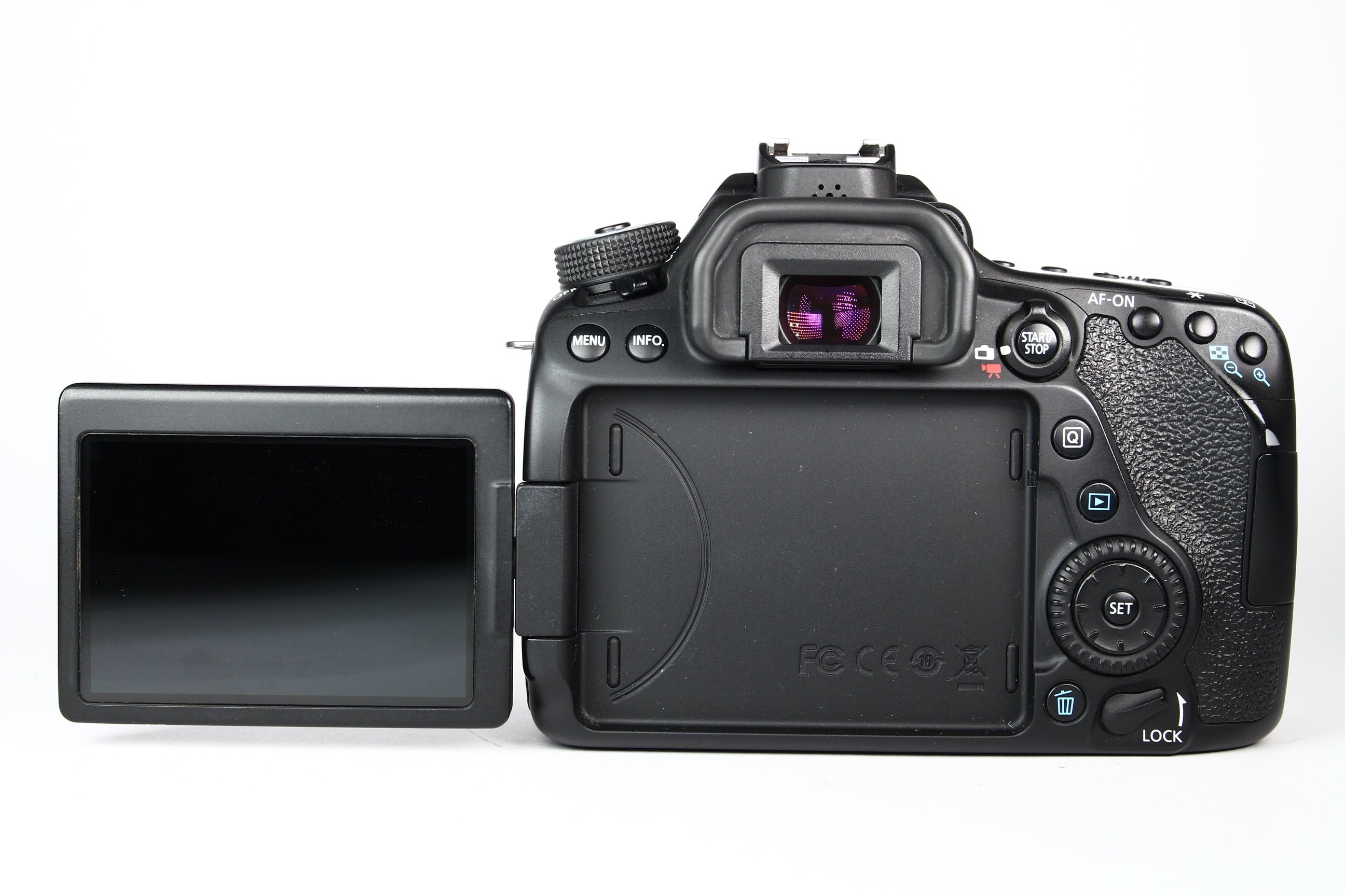 Cámara Digital CANON 80D Lente 18-55mm IS STM F3.5-5.6. Usada.