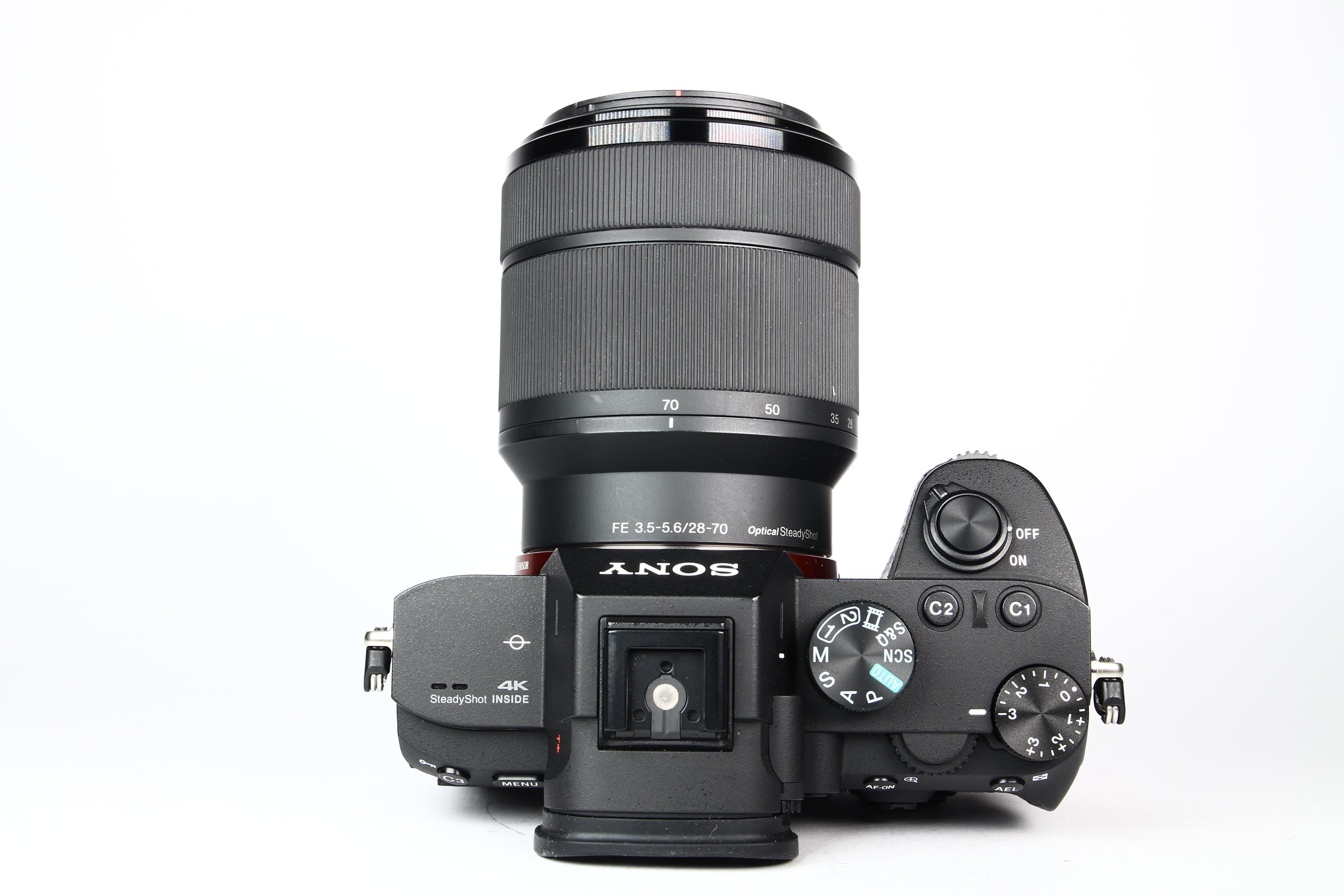 Cámara Digital SONY A7III Lente 28-70mm OSS. Usada