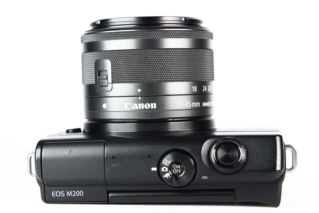 Cámara Digital CANON EOS M200 con lente 15-45mm. Usada