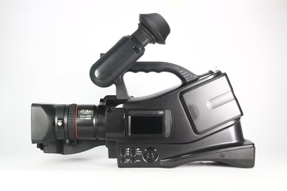 Panasonic Videocámara AVCHD de montaje en hombro AG-AC7. Usada