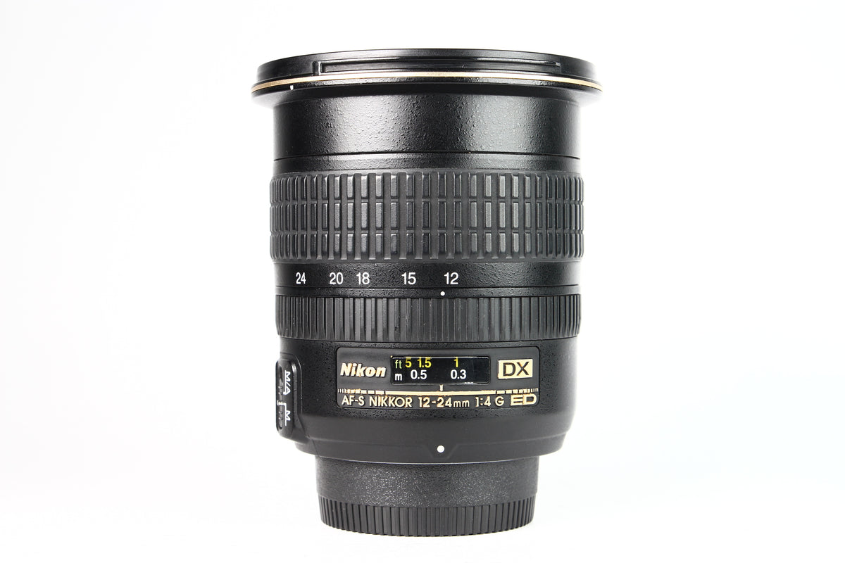 Lente NIKON 12-24mm F4 G. Usado