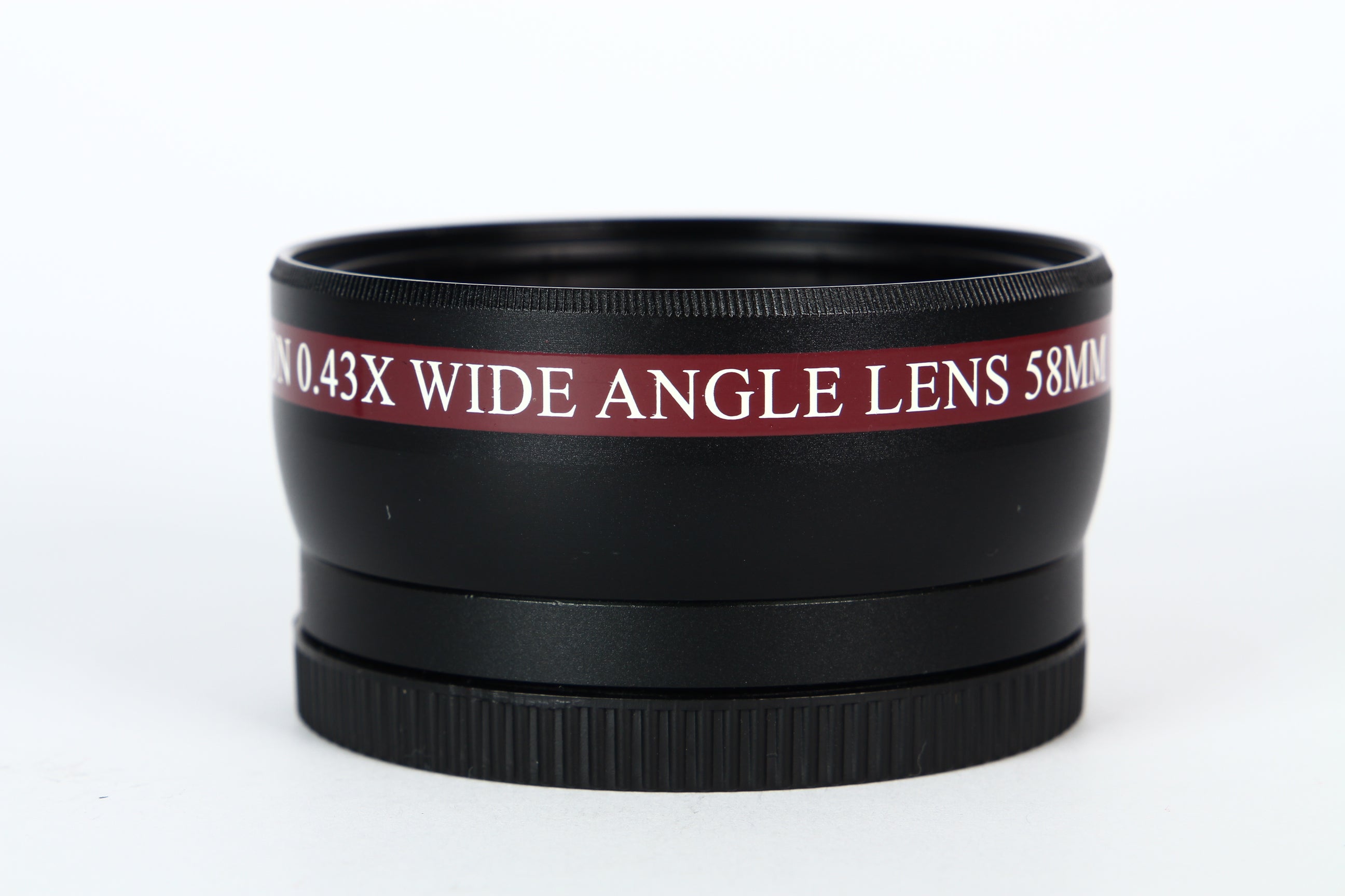 Lente conversor COMMANDER OPTICS para gran angular 0.43X con macro. Diámetro 58mm.
