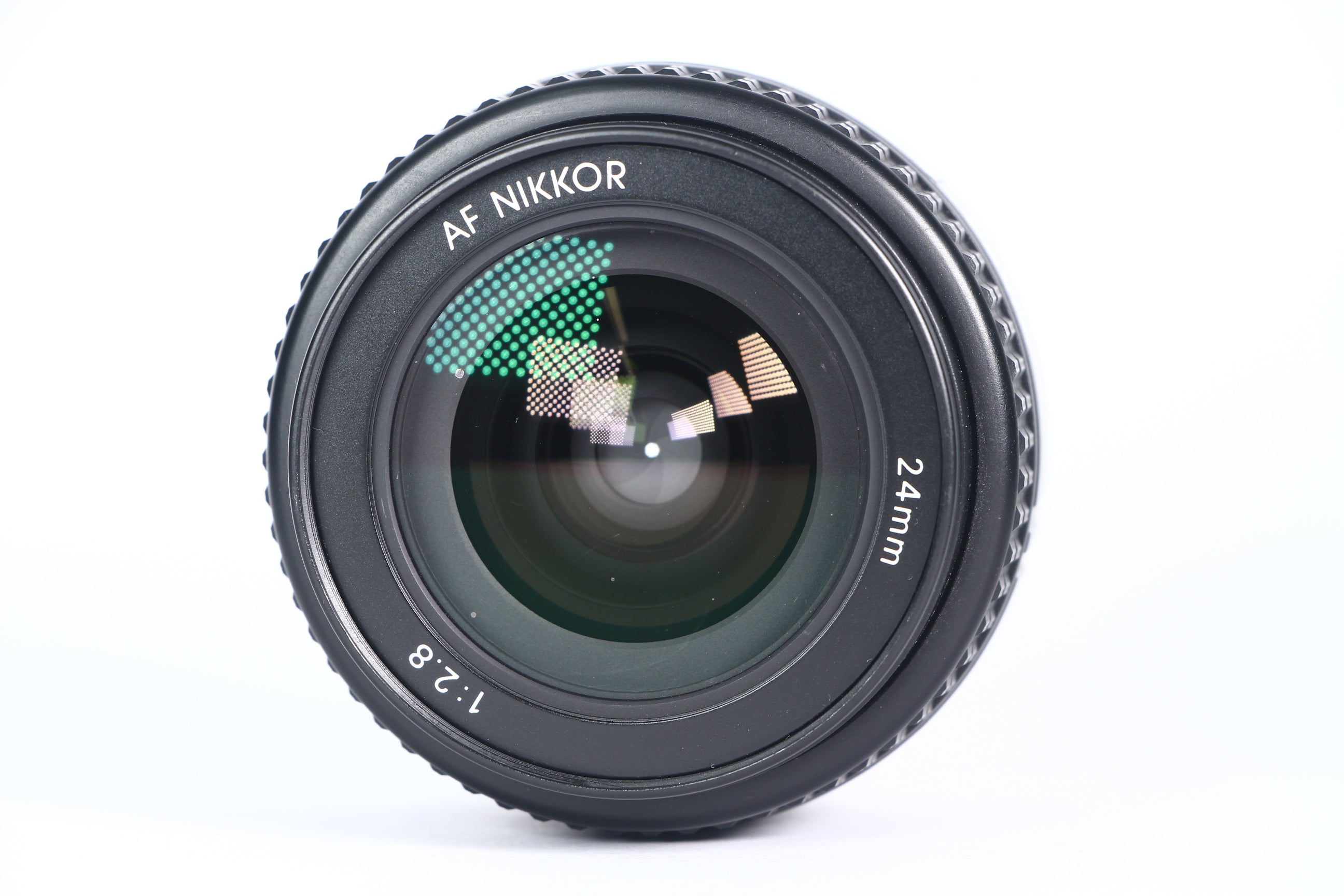 Lente NIKON 24mm F2.8. Usado