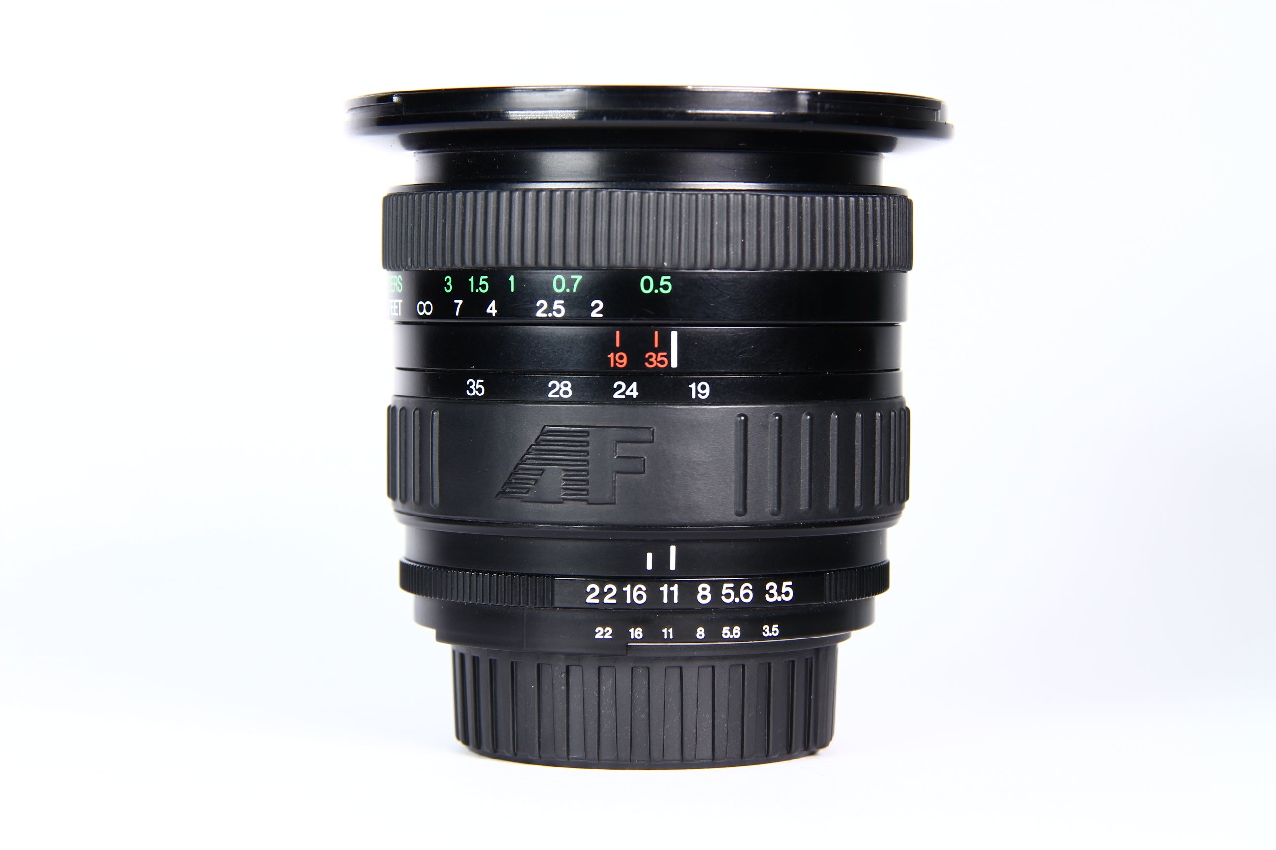 Lente Vivitar 19-35mm F3.5-4.5 MC para NIKON. Usado