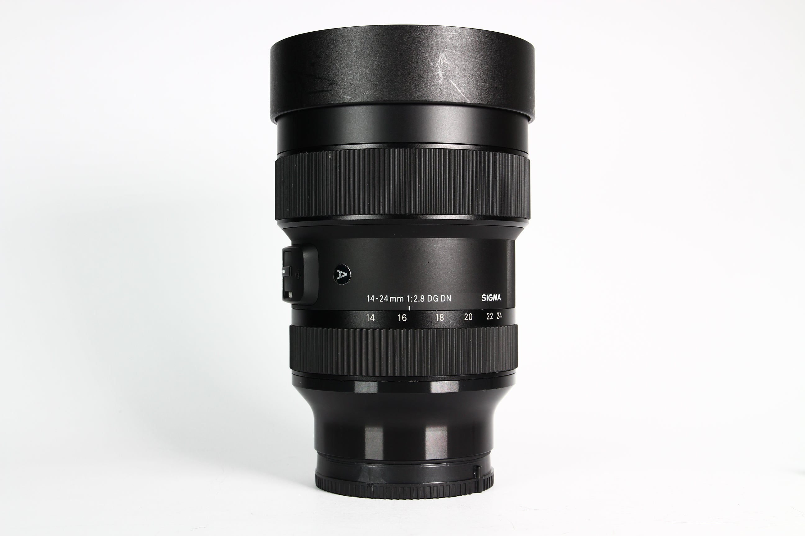 Lente SIGMA ART 14-24mm F:2.8 DG DN para SONY mont-E. Usado