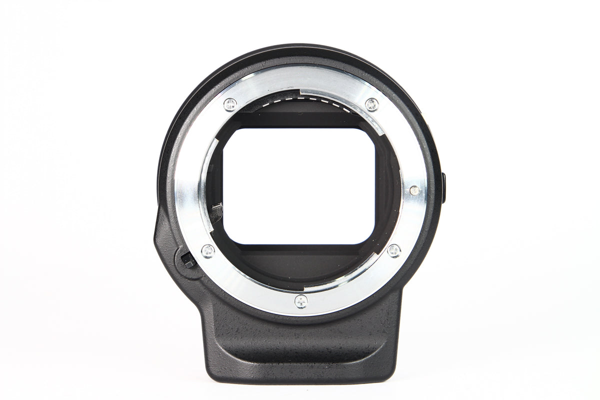Adaptador de lentes Nikon FTZ. Usado