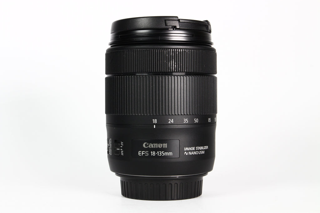 Lente CANON EF-S 18-135mm IS NANO USM F3.5-5.6. Usado