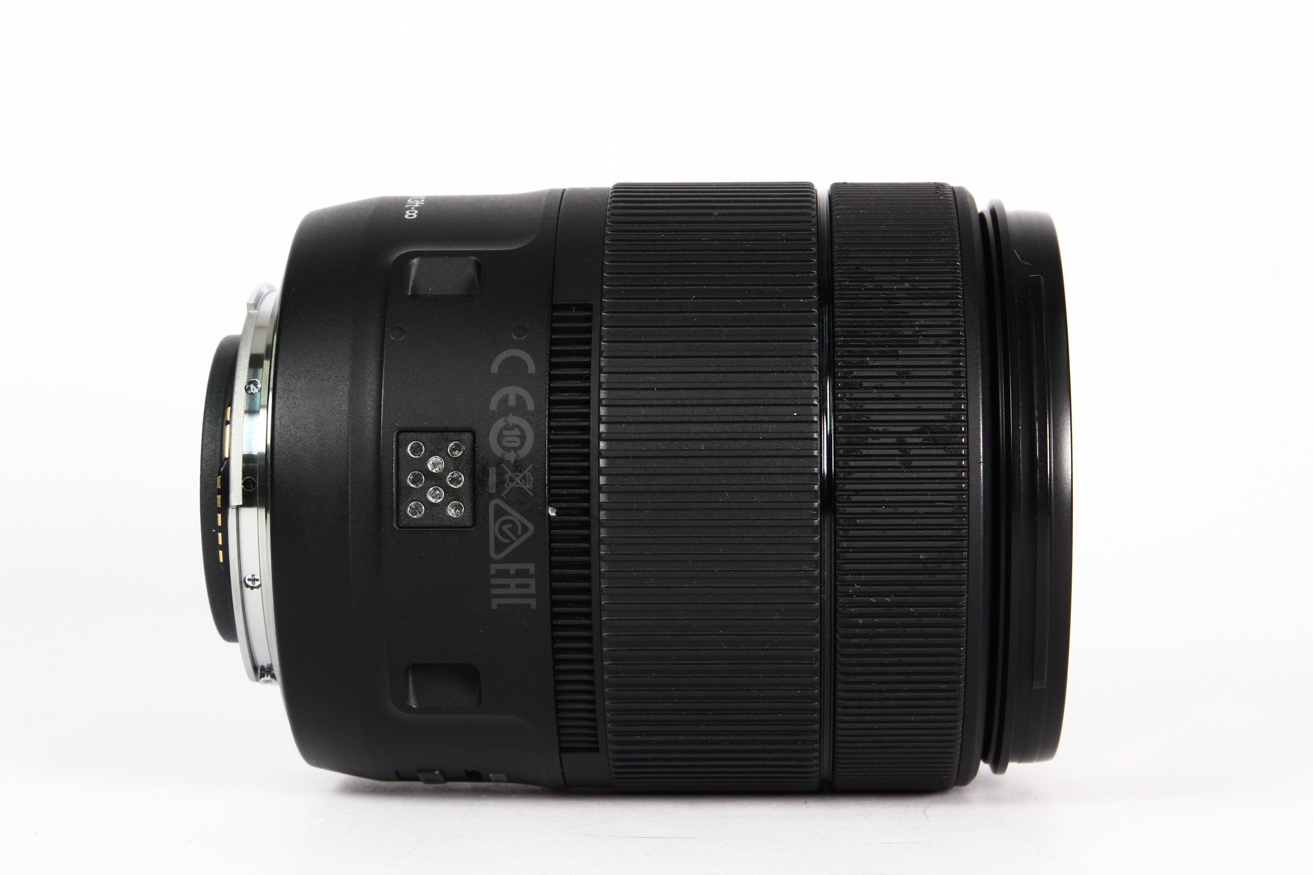 Lente CANON EF-S 18-135mm IS NANO USM F3.5-5.6. Usado