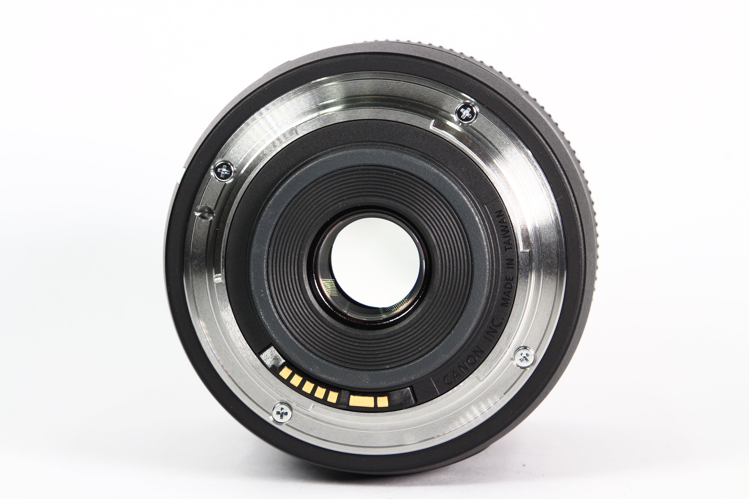 Lente CANON EF-S 18-135mm IS NANO USM F3.5-5.6. Usado