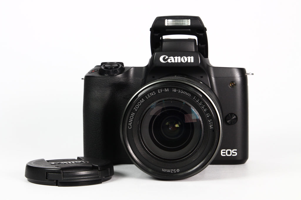 Cámara Digital CANON EOS M50 Mark II con lente 18-55mm. Usada