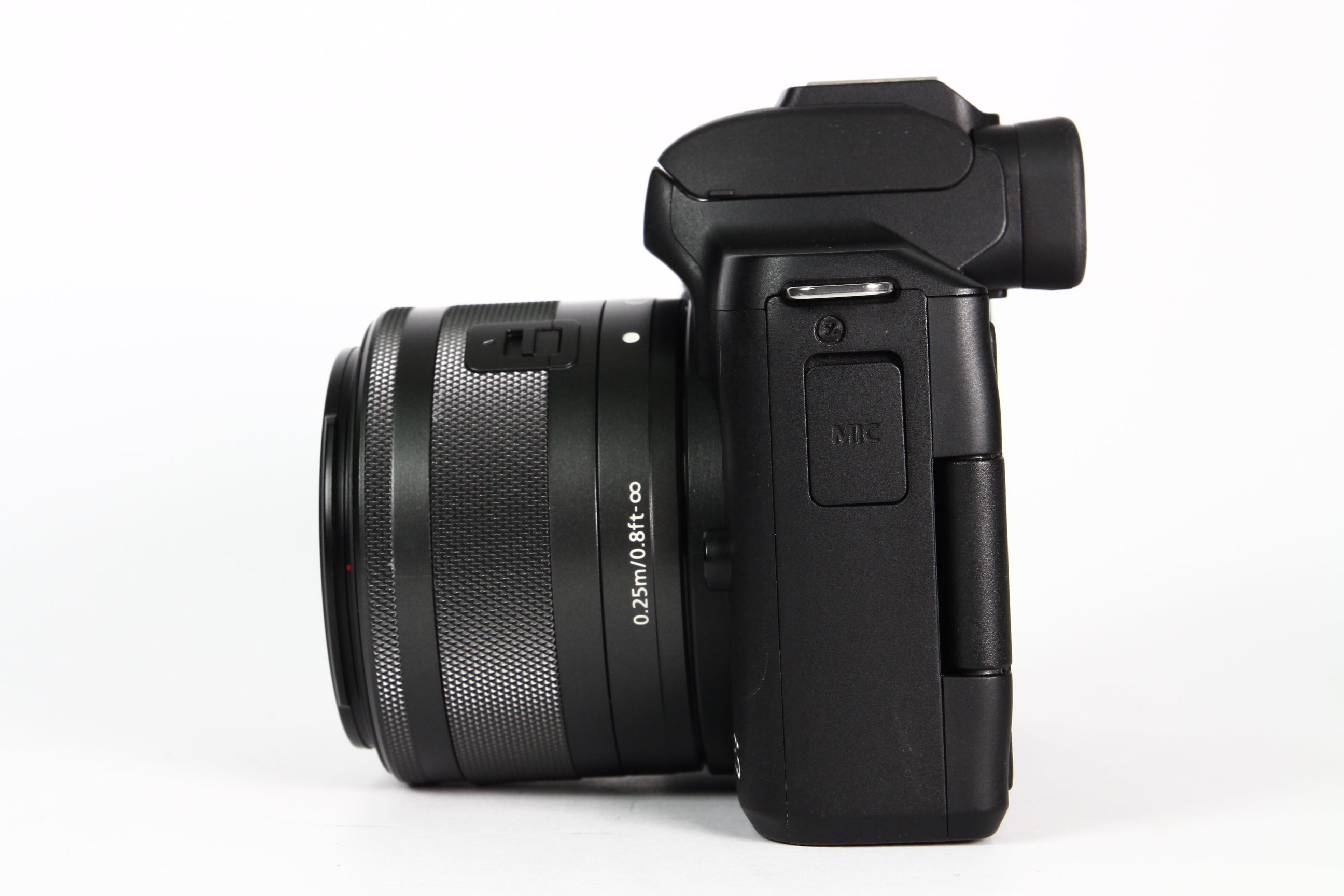 Cámara Digital CANON EOS M50 Mark II con lente 15-45mm. Usada