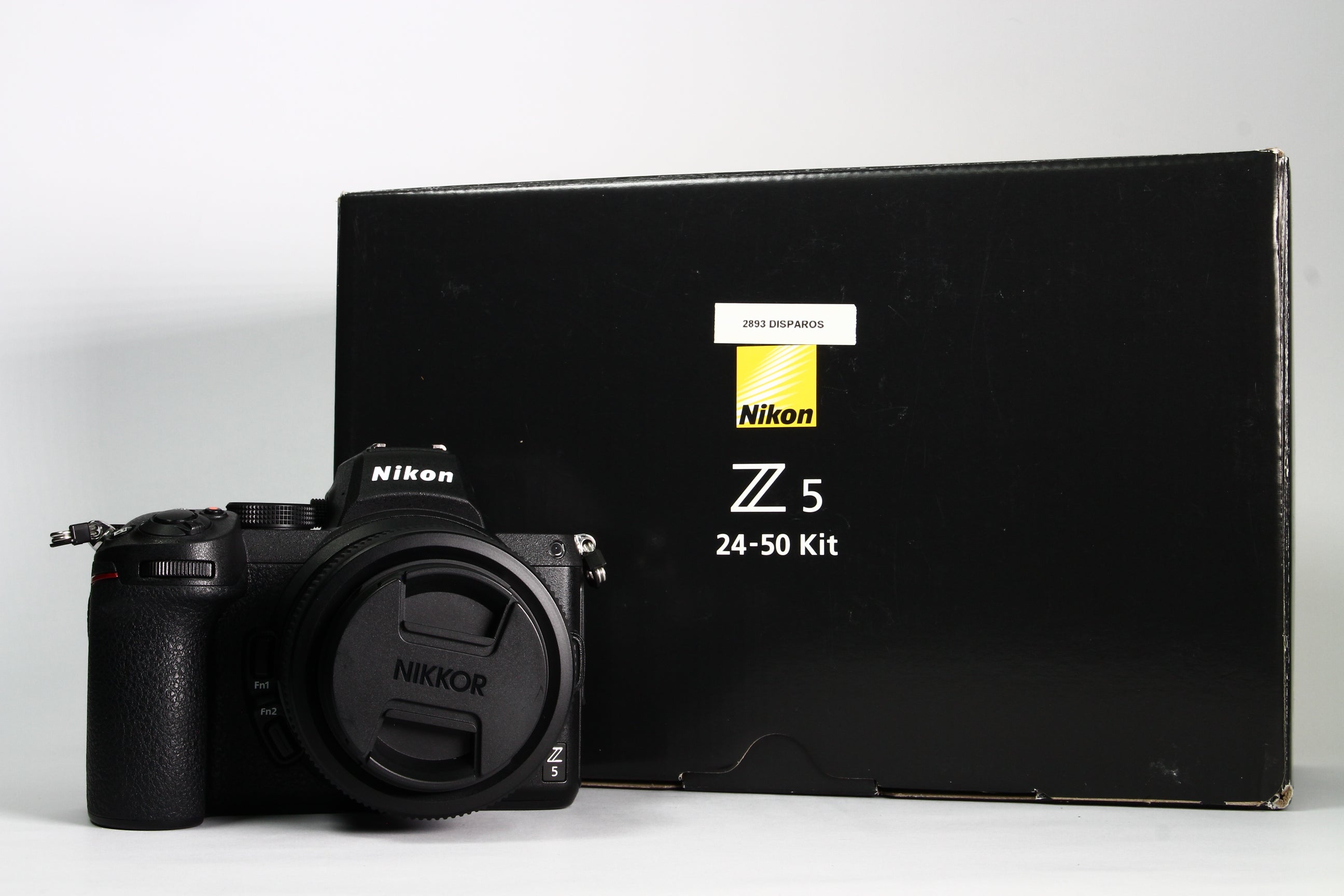 Cámara Digital NIKON Z5 con Lente 24-50 F:4-6.3 Usada