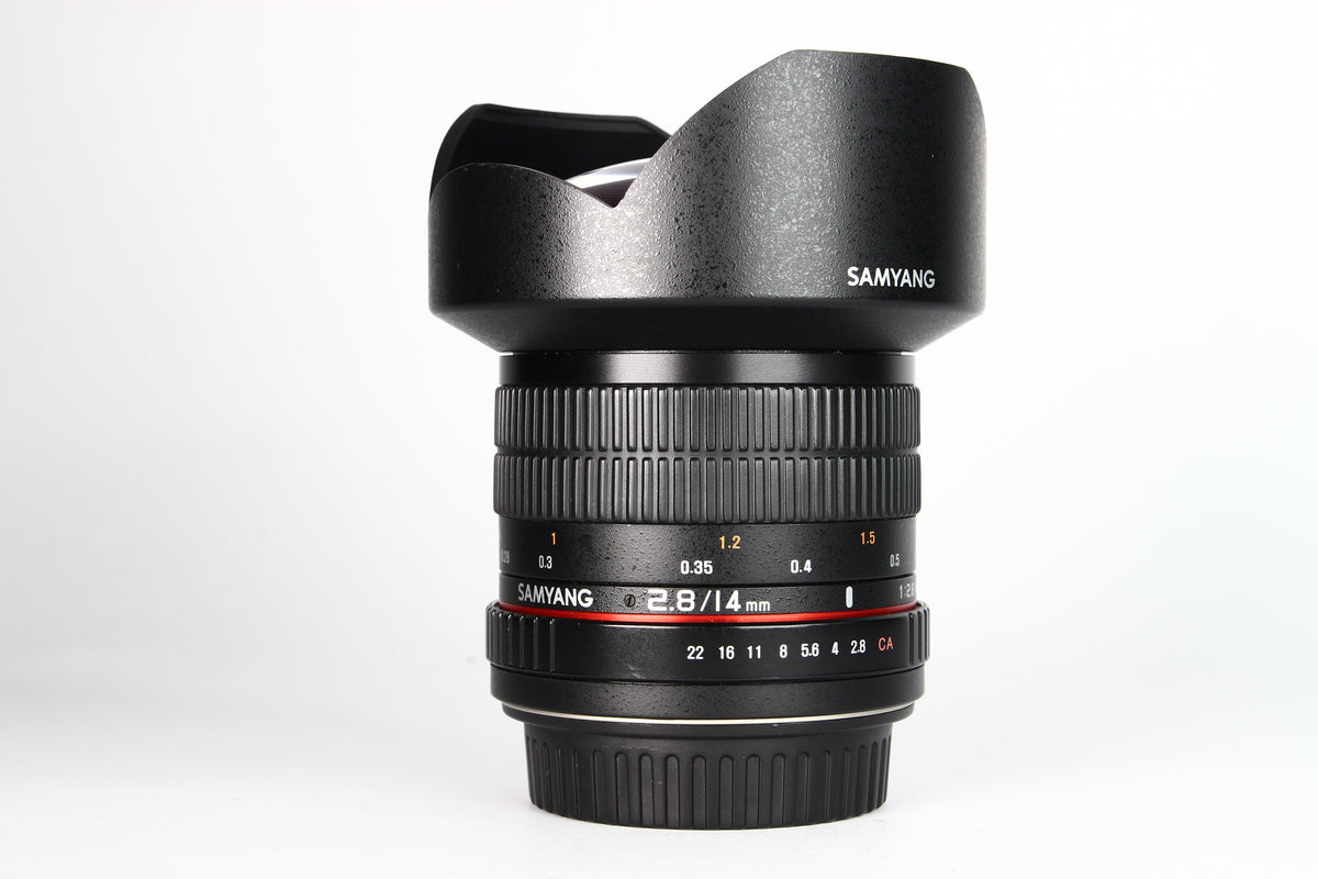 Lente Samyang 14mm F1:2.8 para CANON. Usado.