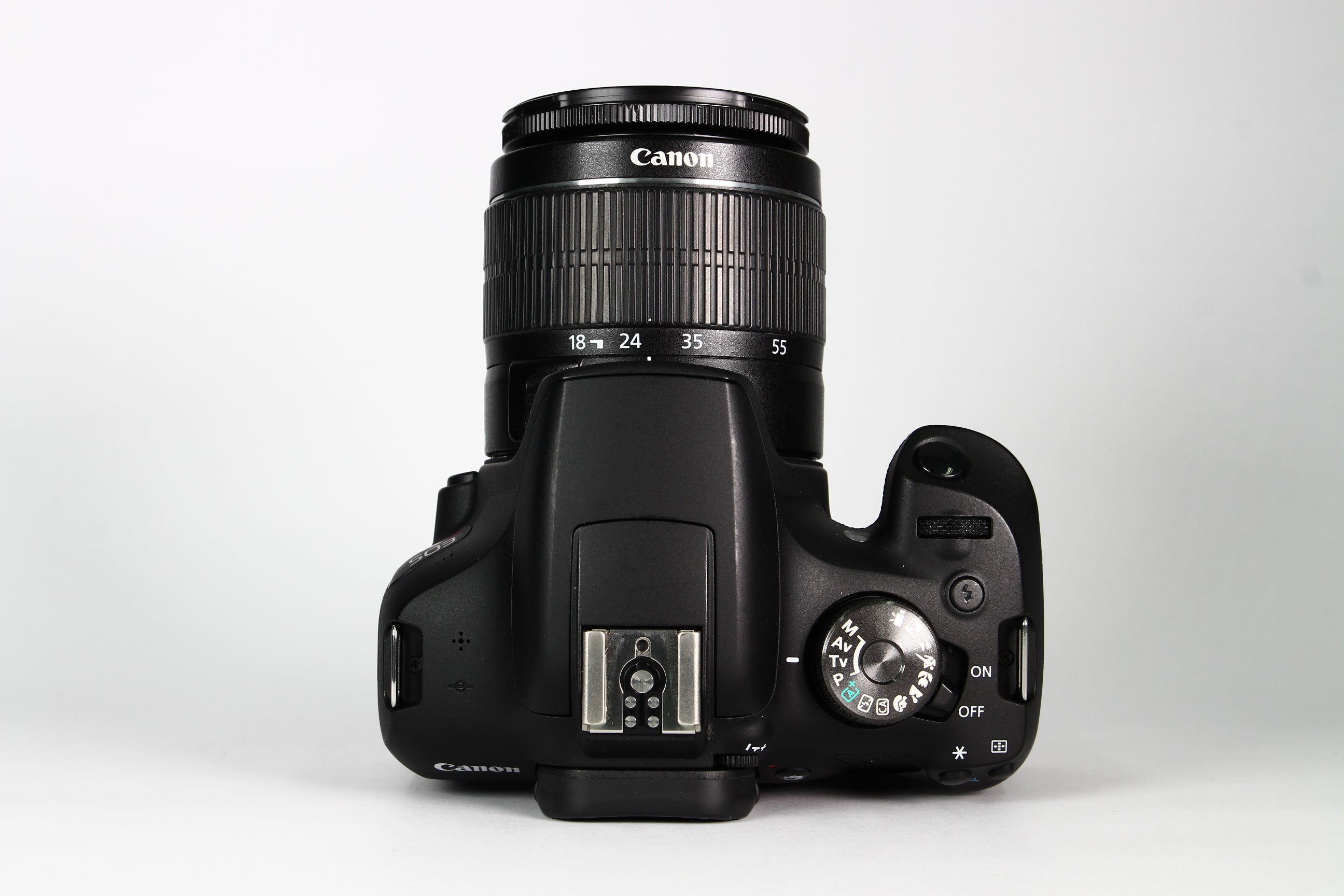 Cámara Digital CANON T7 Lente 18-55mm F3.5-5.6. Usada