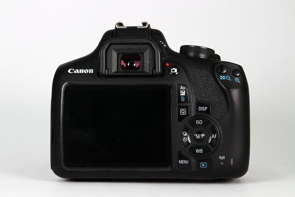 Cámara Digital CANON T7 Lente 18-55mm F3.5-5.6. Usada