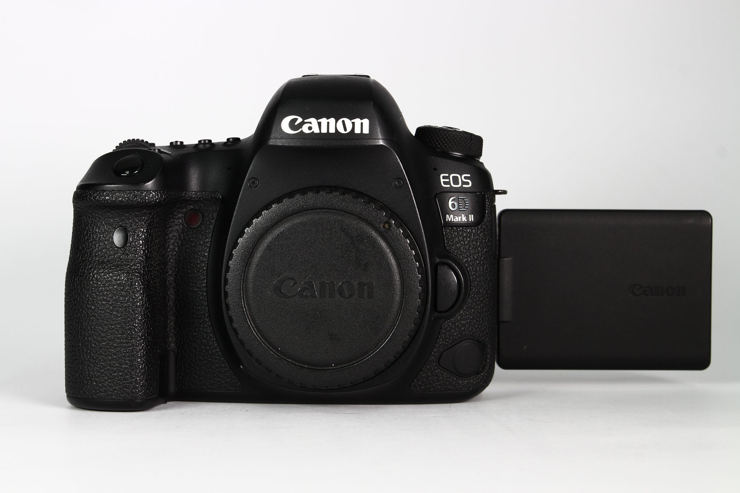 Cámara Digital CANON EOS 6D Mark II (SOLO CUERPO). Usada