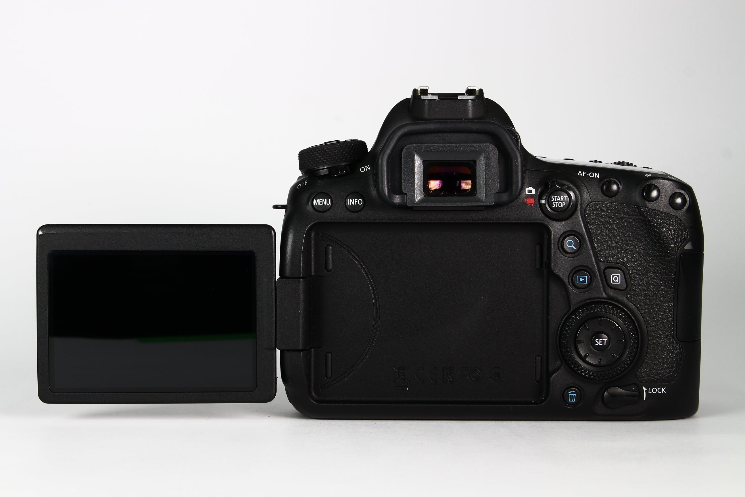 Cámara Digital CANON EOS 6D Mark II (SOLO CUERPO). Usada