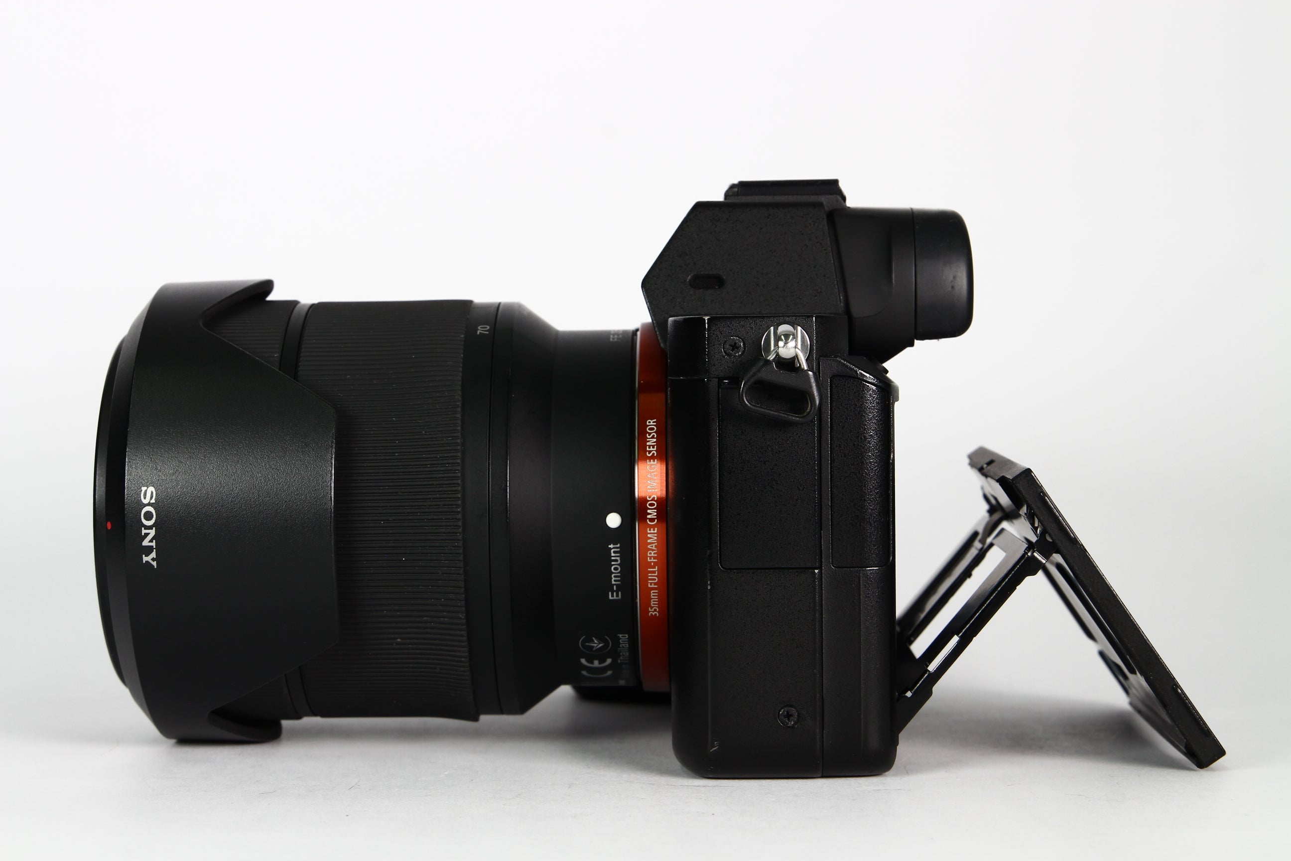 Cámara Digital SONY A7II con lente kit 28-70mm OSS. Usada