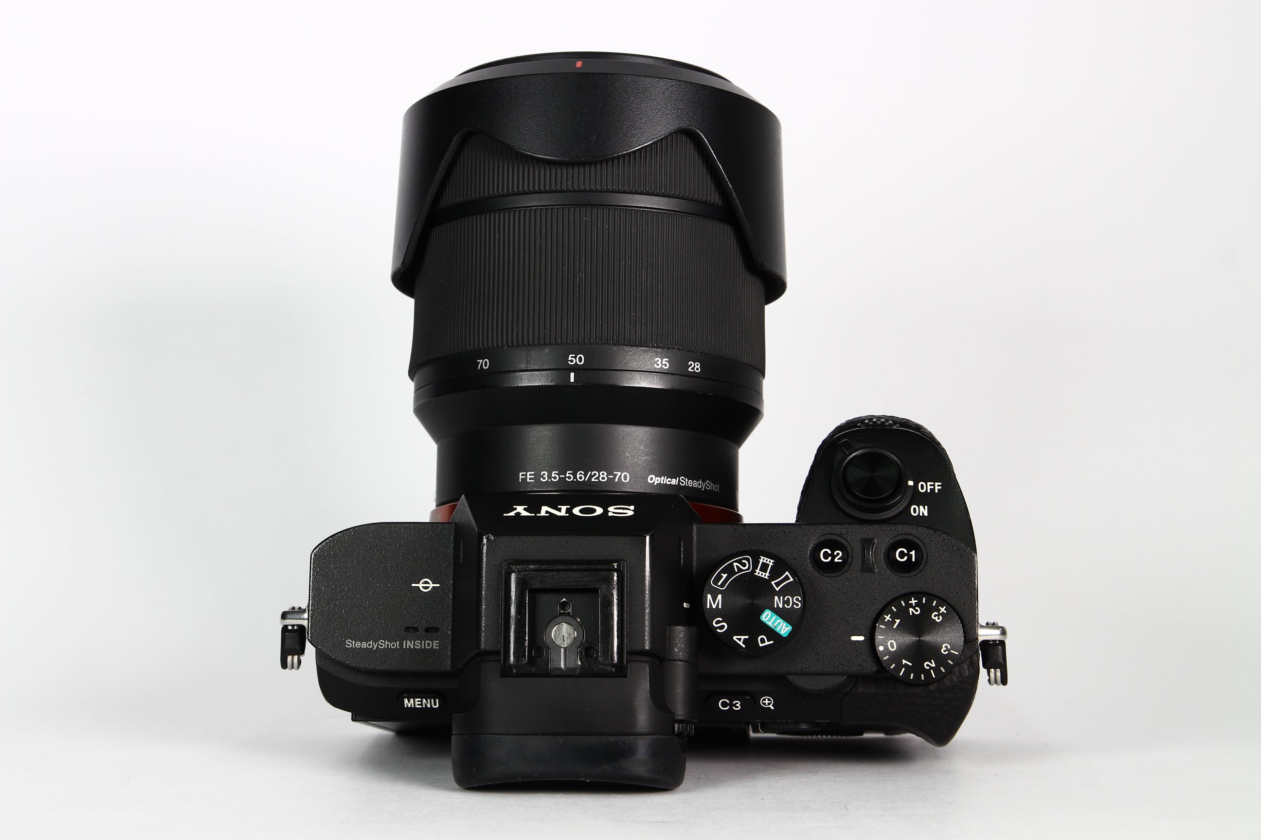 Cámara Digital SONY A7II con lente kit 28-70mm OSS. Usada