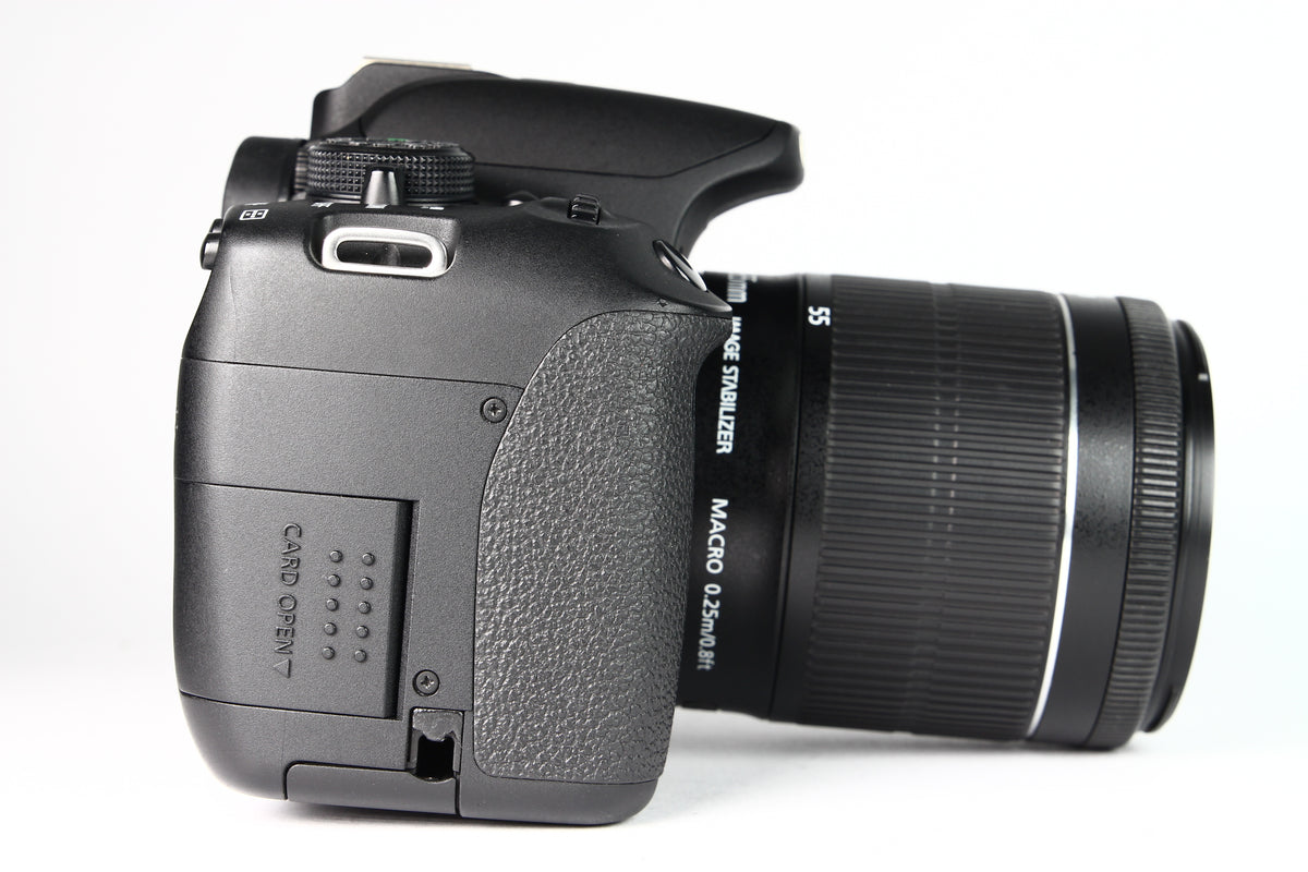 Cámara Digital CANON T5i Lente 18-55mm IS STM. Usada