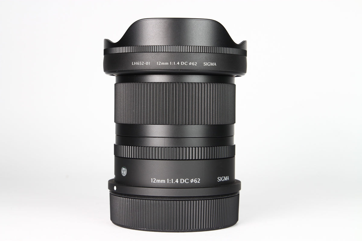 Lente Sigma 12mm Contemporary DC F:1.4 Para Canon RF-S. Usado