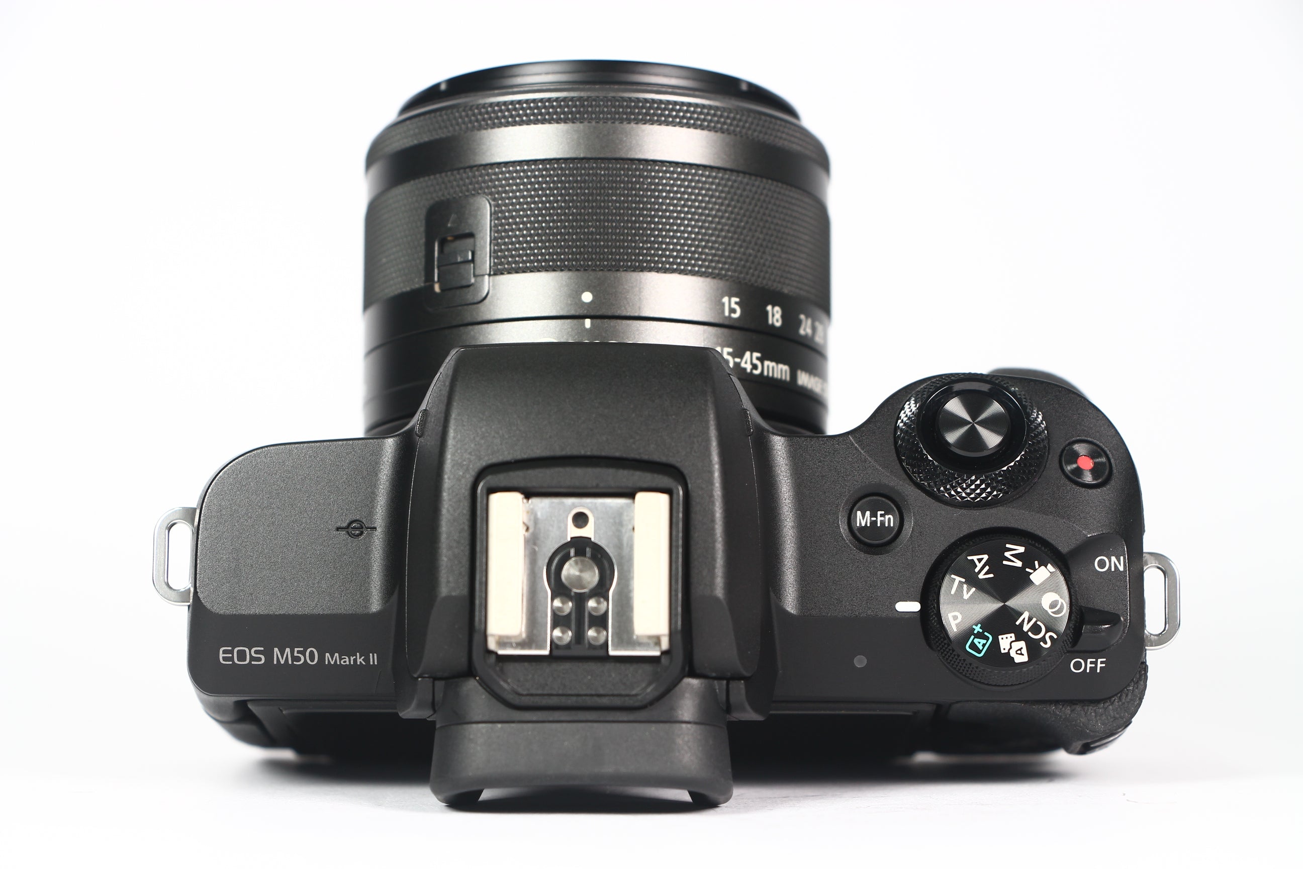 Cámara Digital CANON EOS M50 Mark II con lente 15-45mm. Usada