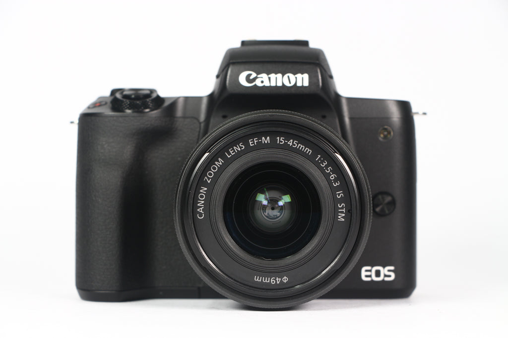 Cámara Digital CANON EOS M50 Mark II con lente 15-45mm. Usada