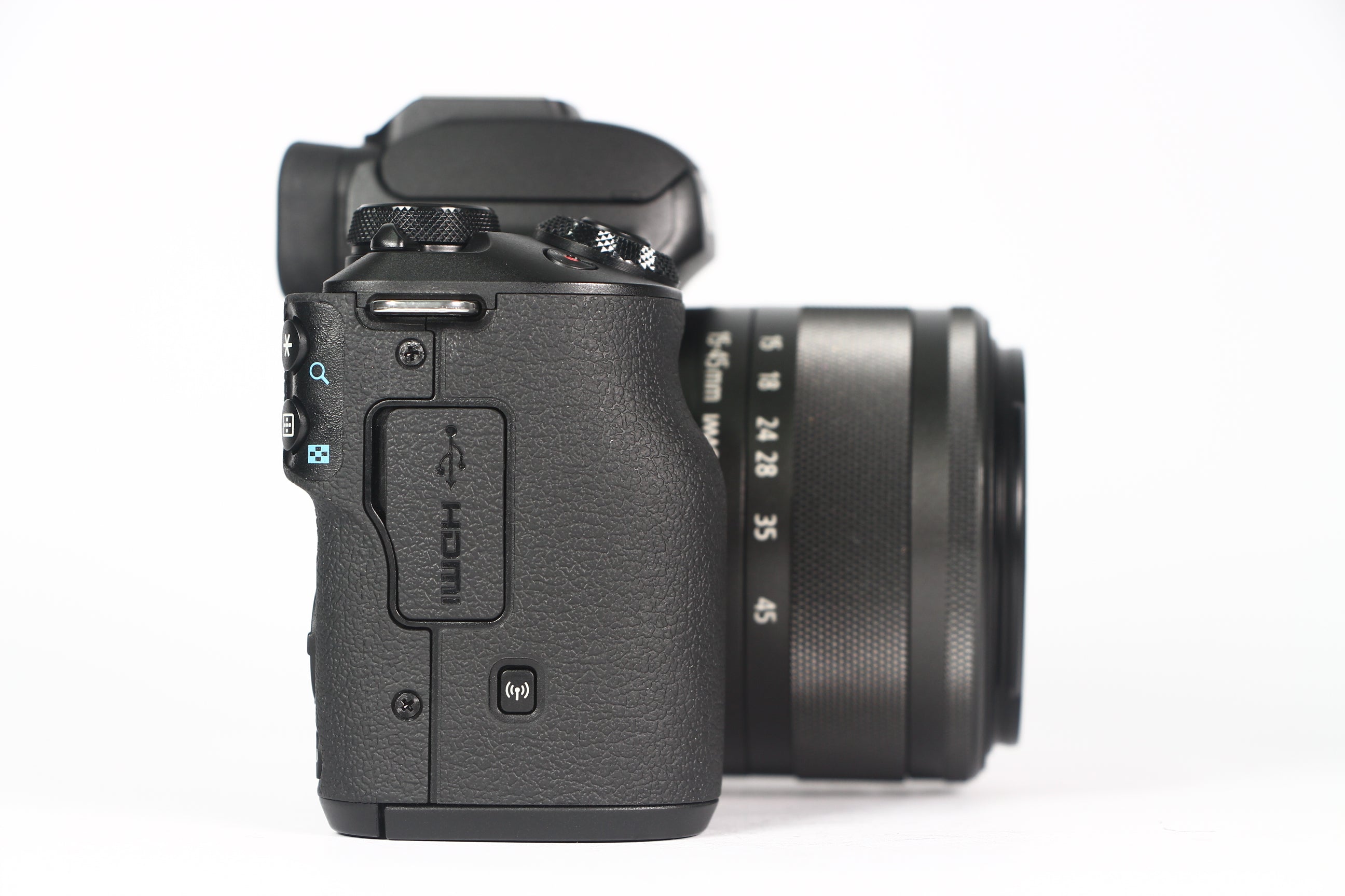 Cámara Digital CANON EOS M50 Mark II con lente 15-45mm. Usada