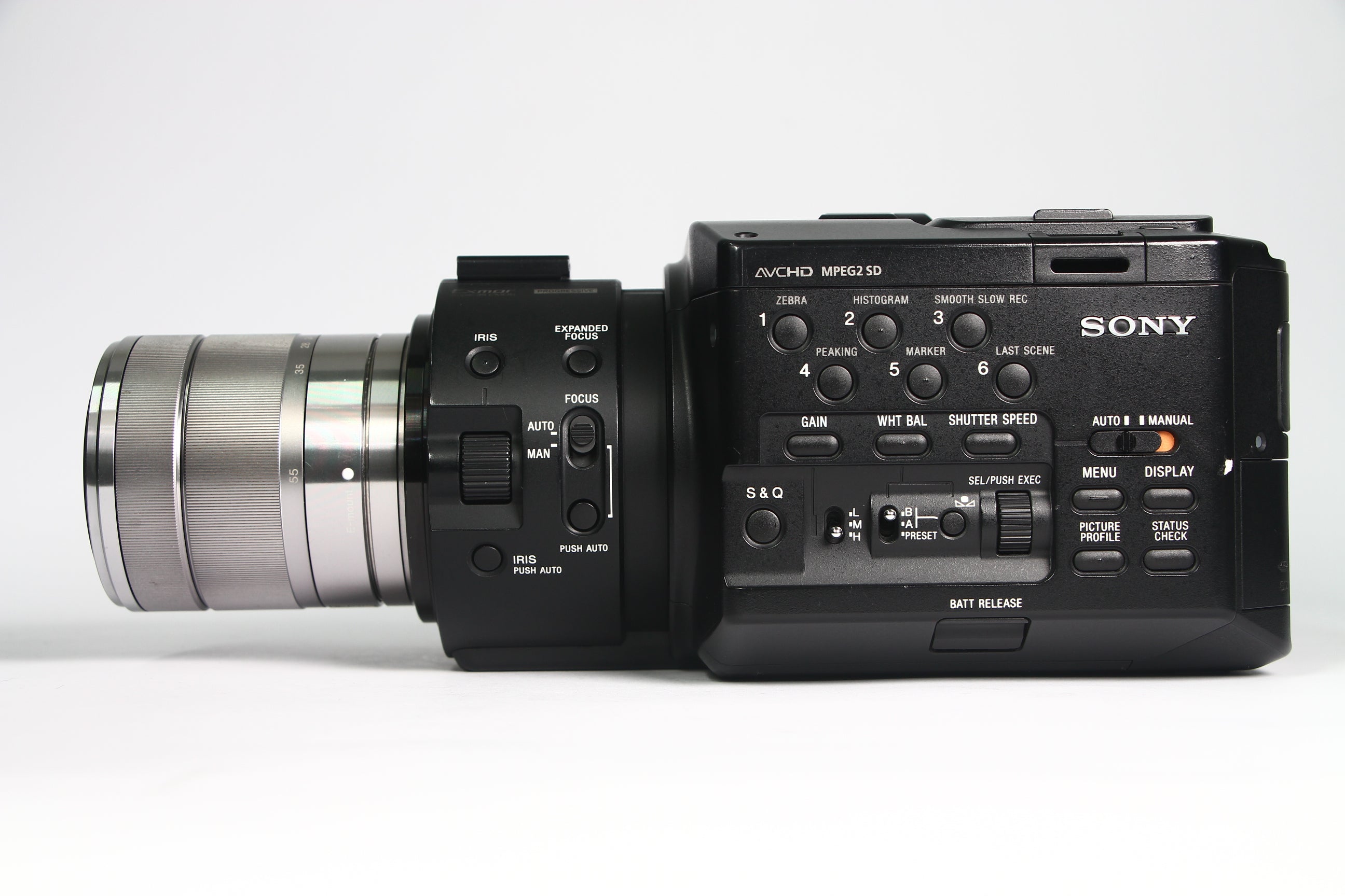 Cámara de vídeo digital SONY NXCAM NEX FS100u Lente 18-35mm. Usada