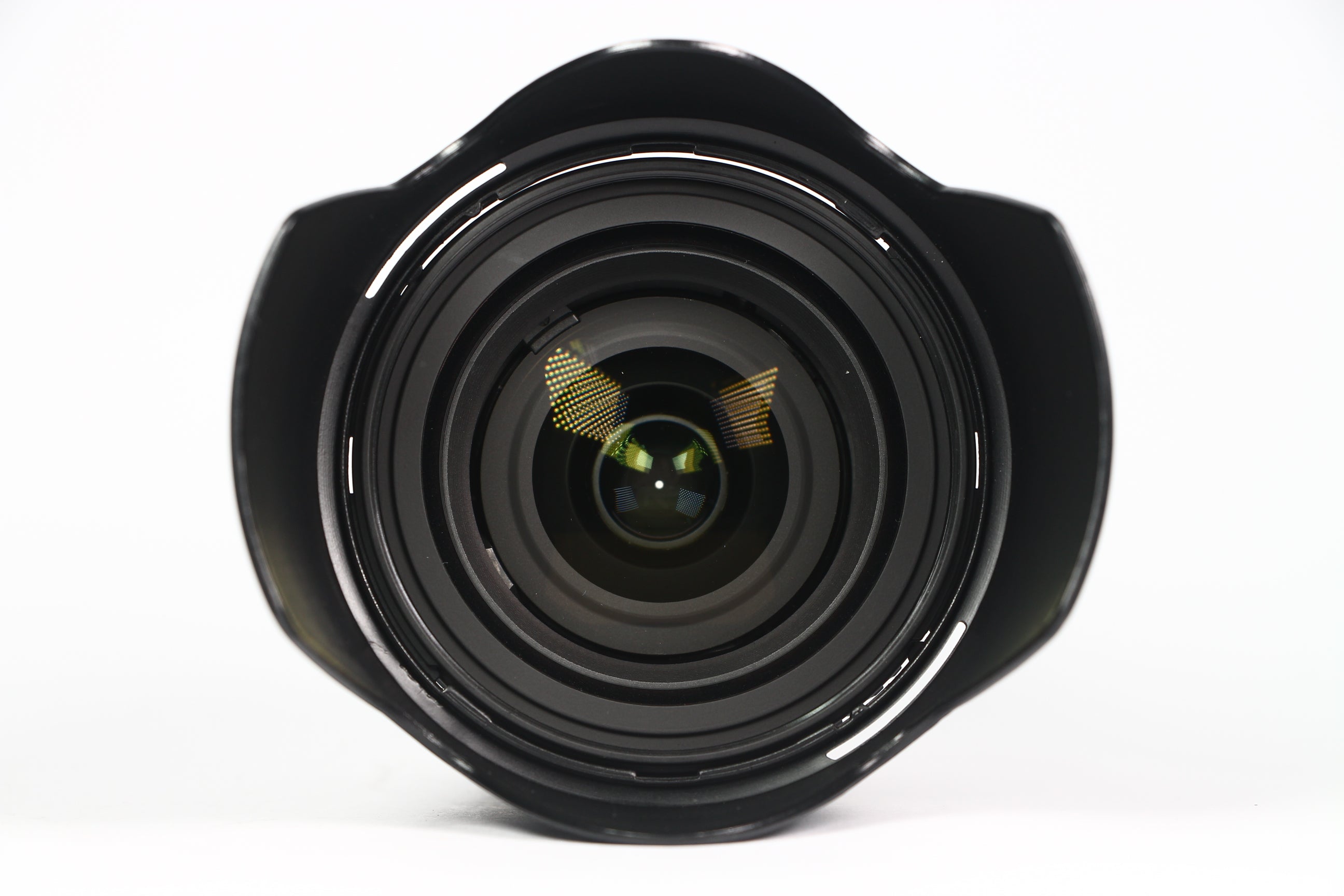 Lente NIKON AF-S 24-85mm F3.5-4.5 ED G VR. Usado.