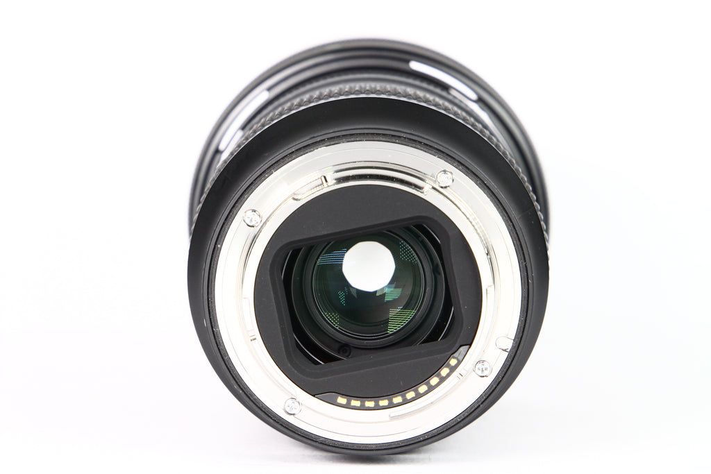 Lente SIGMA ART 28-70mm F2.8 DG DN II para Sony E. Usado
