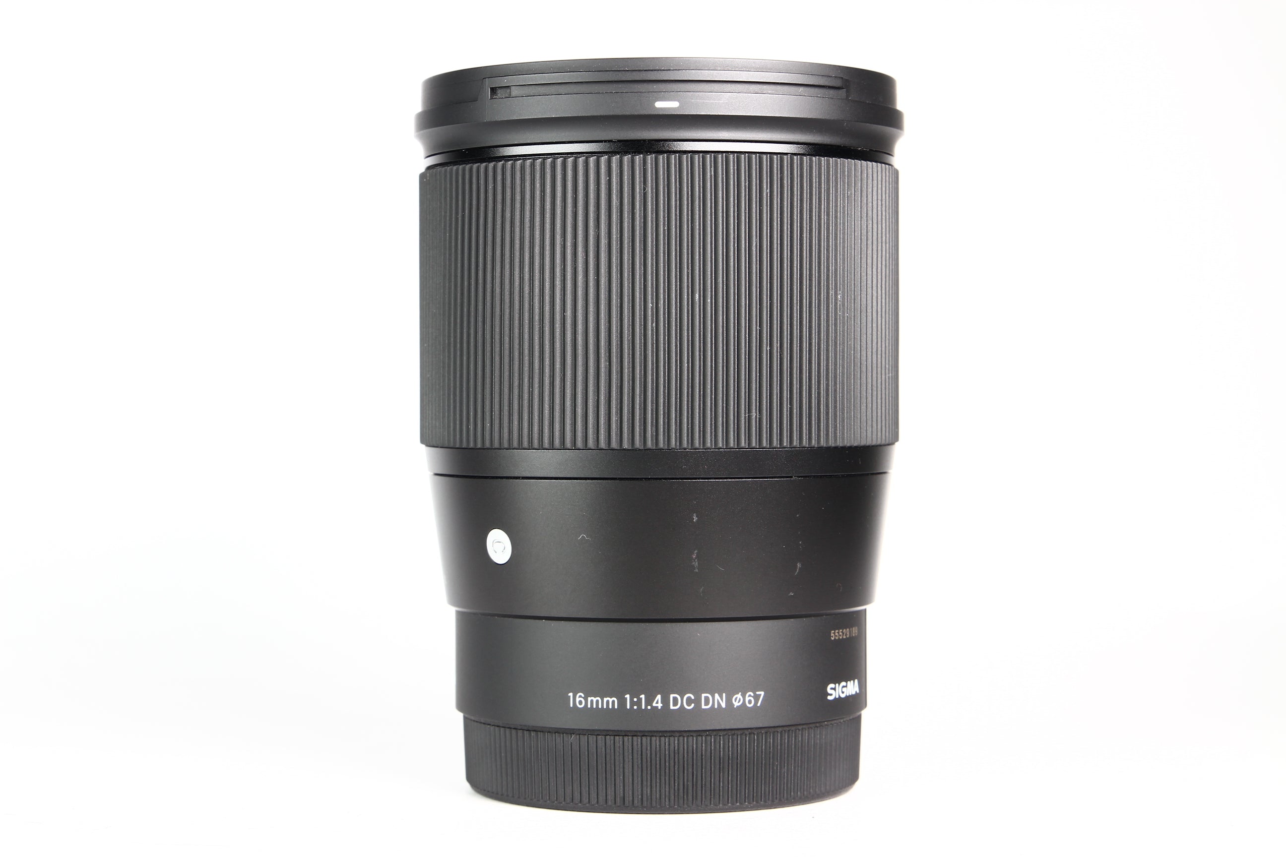 Lente SIGMA Contemporary 16mm F1.4 para Sony. Usado
