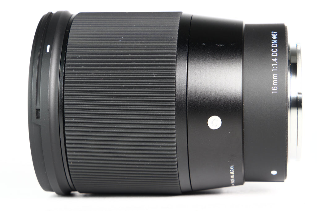Lente SIGMA Contemporary 16mm F1.4 para Sony. Usado
