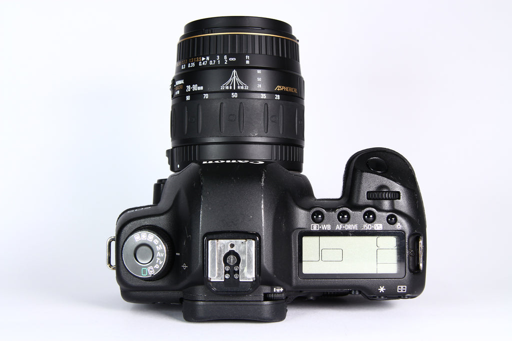 Cámara Digital CANON 5D Mark II Lente 29-90mm. Usada.