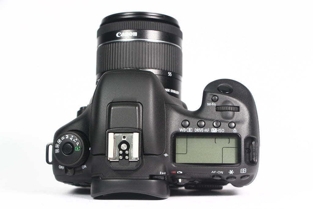 Cámara Digital CANON 7D Mark II Lente 18-55mm IS STM. Usada