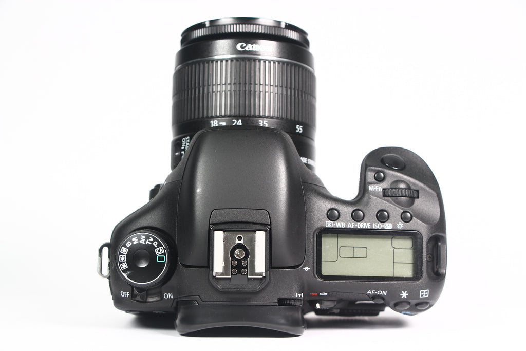 Cámara Digital CANON 7D Lente 18-55mm IS II. Usada.